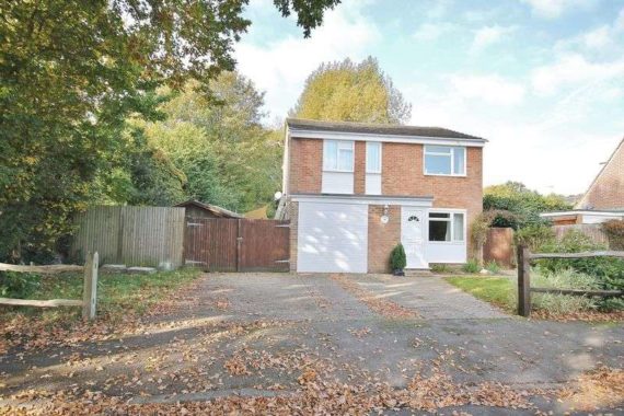 4 bedroom Detached f...